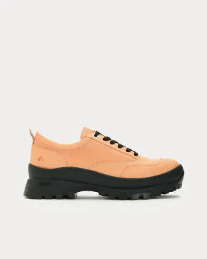 Auth Trek Natural Low Top Sneakers