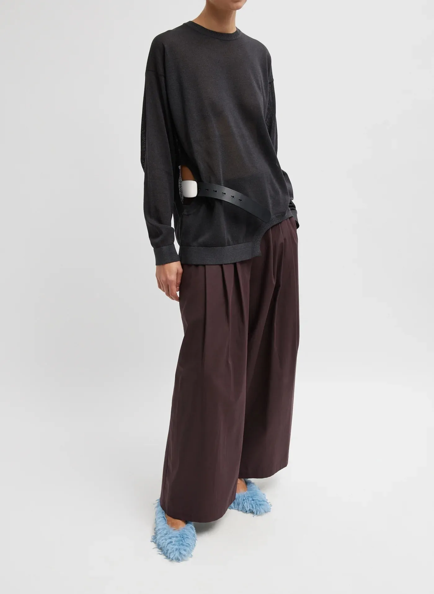 Bio Twill Triple Pleat Croppped Pant in Plum