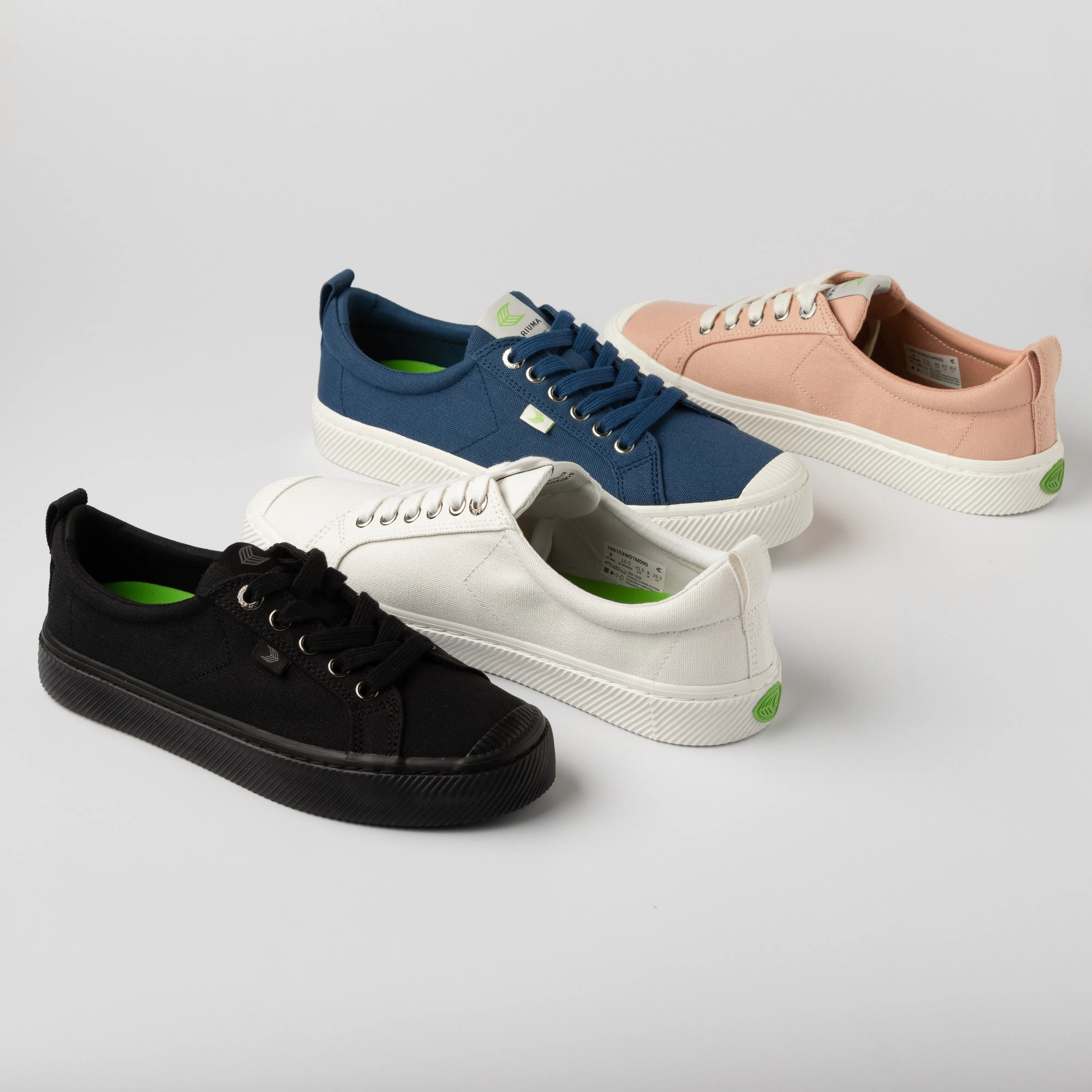CARIUMA OCA Low  All Black Canvas Sneaker Women