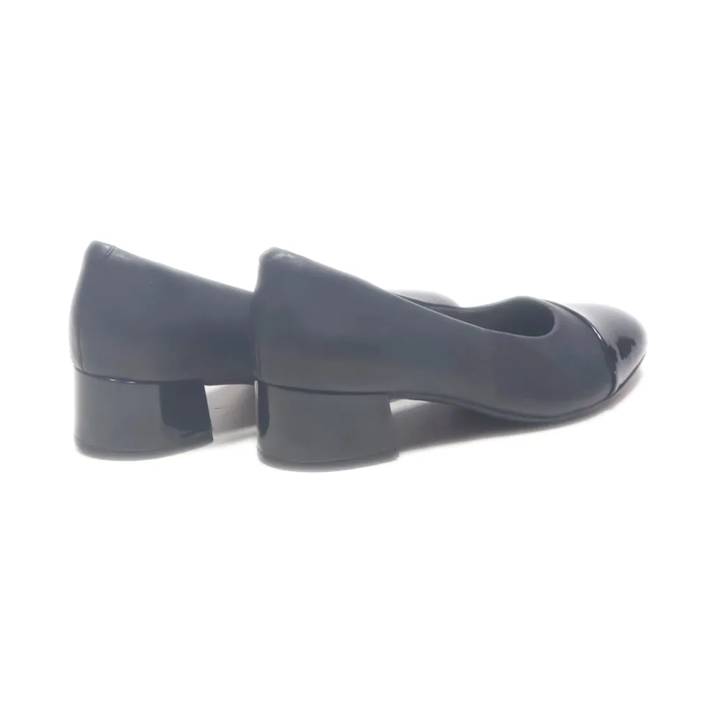 Clarks Mid-Heel Shoes Suede Black Colour For Women