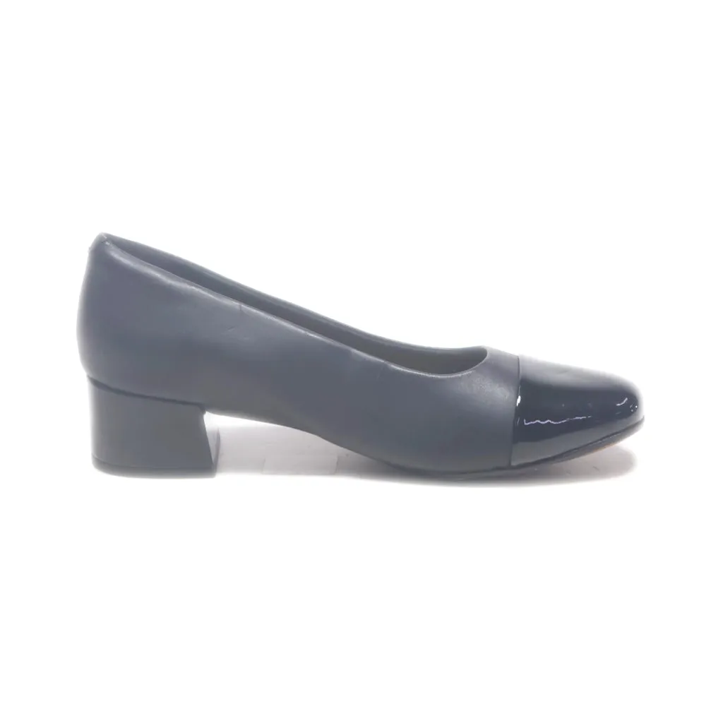 Clarks Mid-Heel Shoes Suede Black Colour For Women