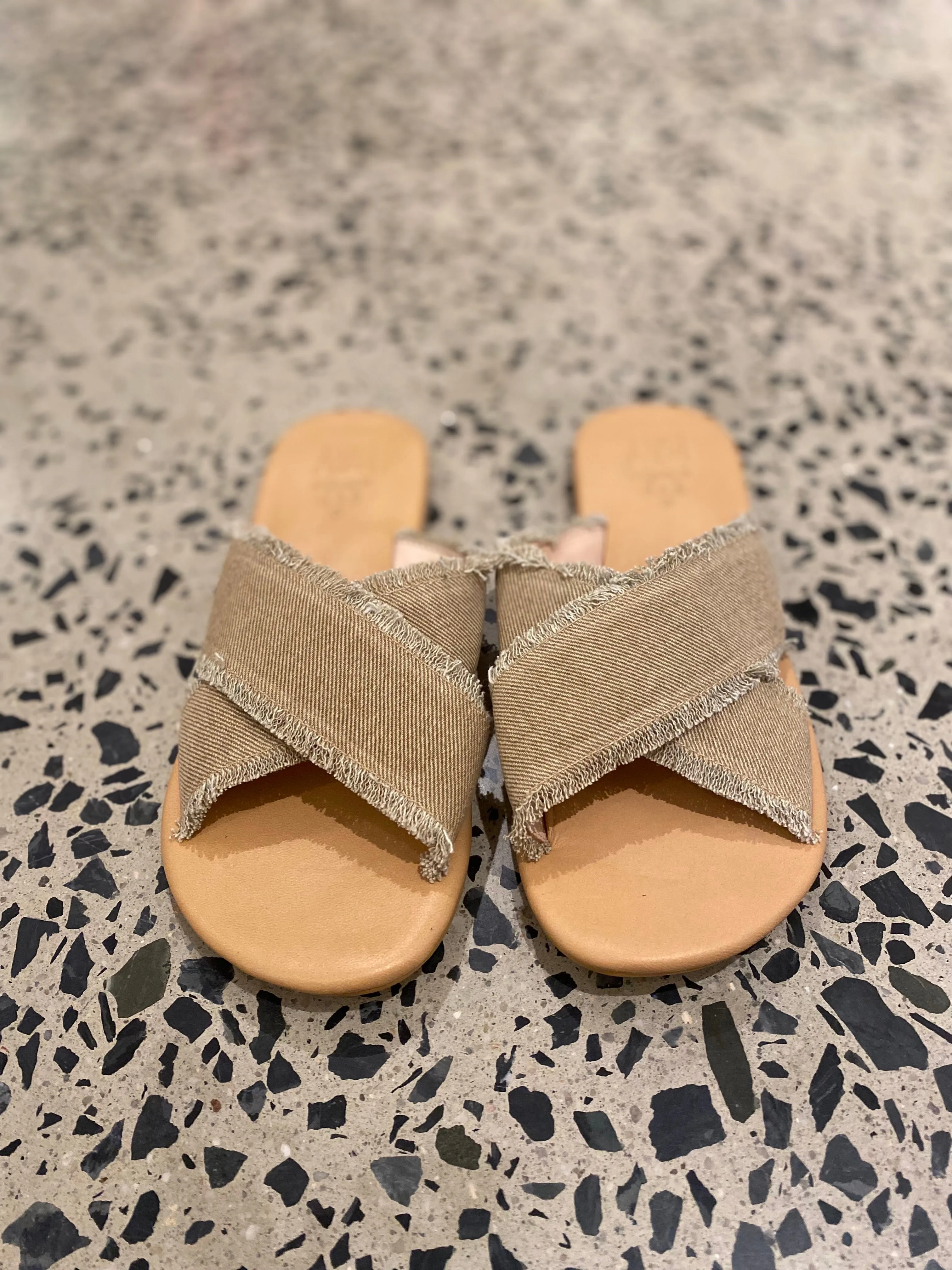 CROSSOVER CANVAS SLIDE - NATURAL