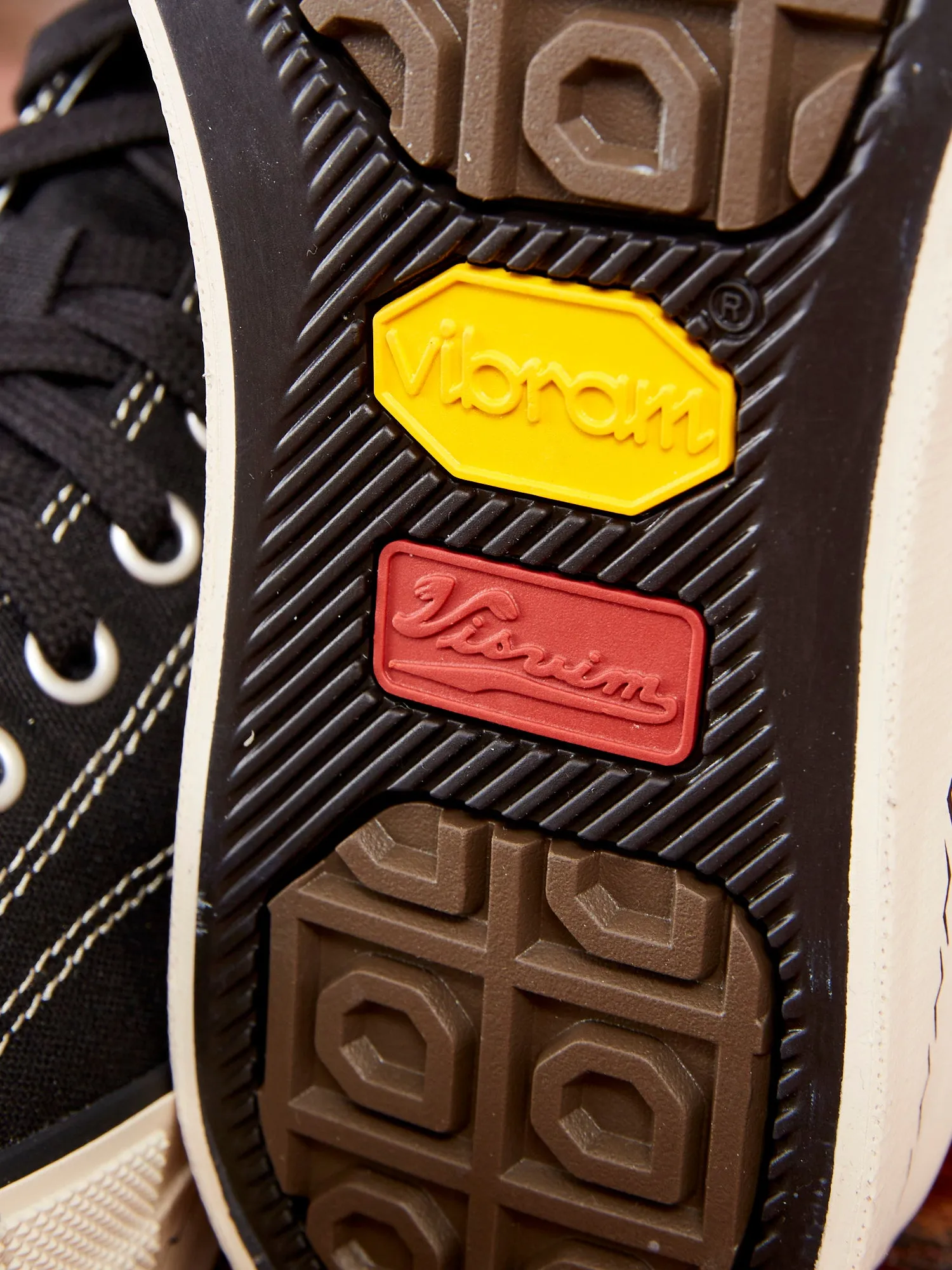 Skagway Hi Patten in Black