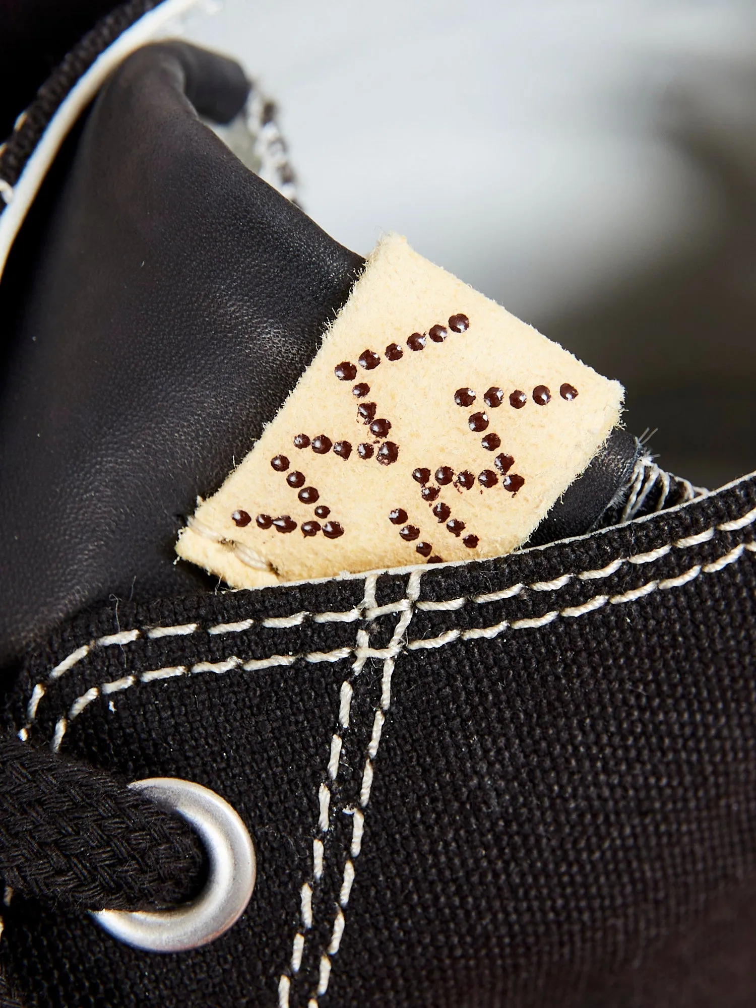Skagway Hi Patten in Black
