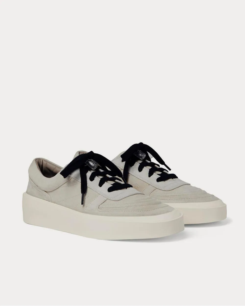 Skate Low Suede  Cream low top sneakers