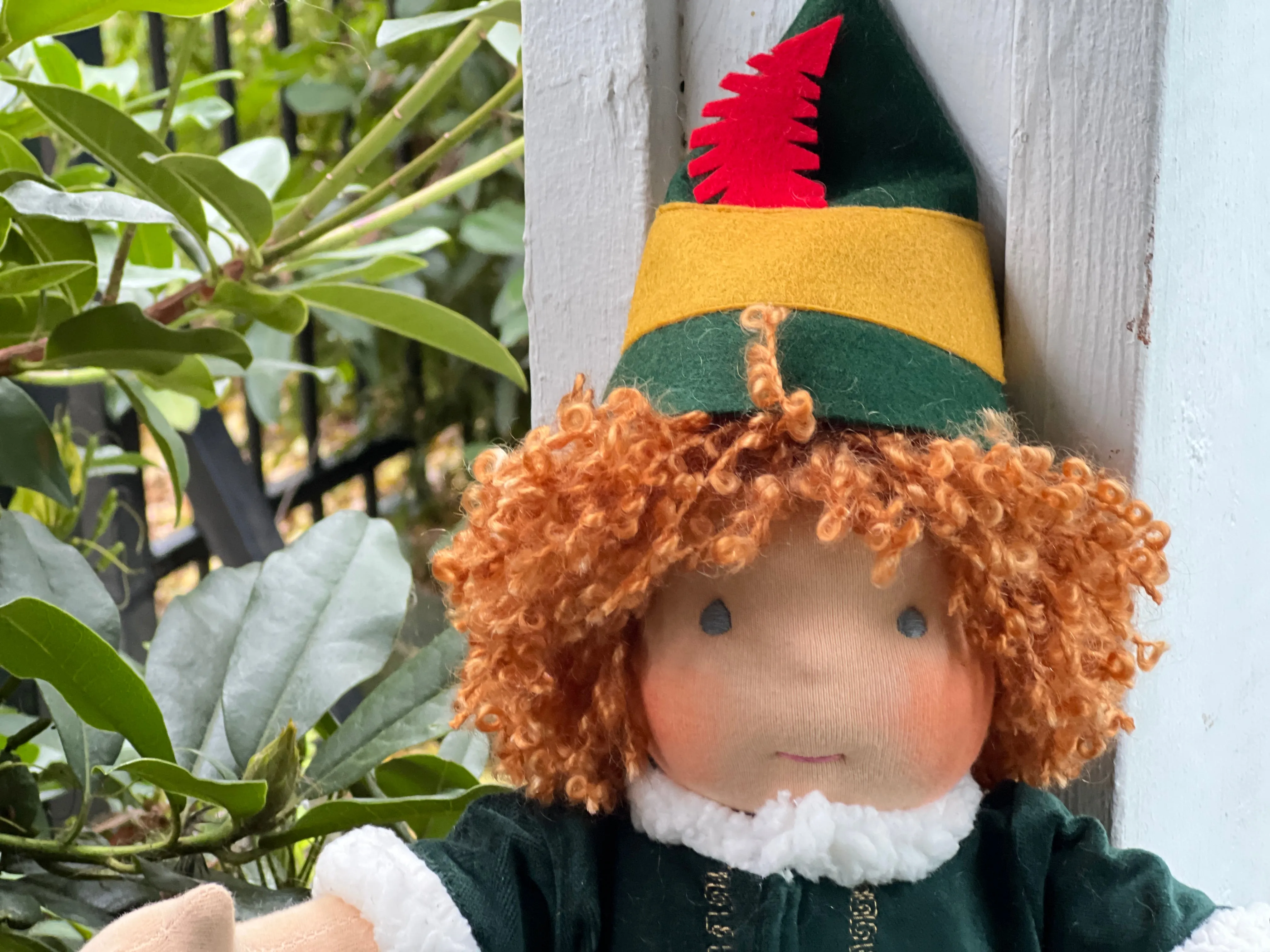 Special Edition Sitting Friend -  Elf 1