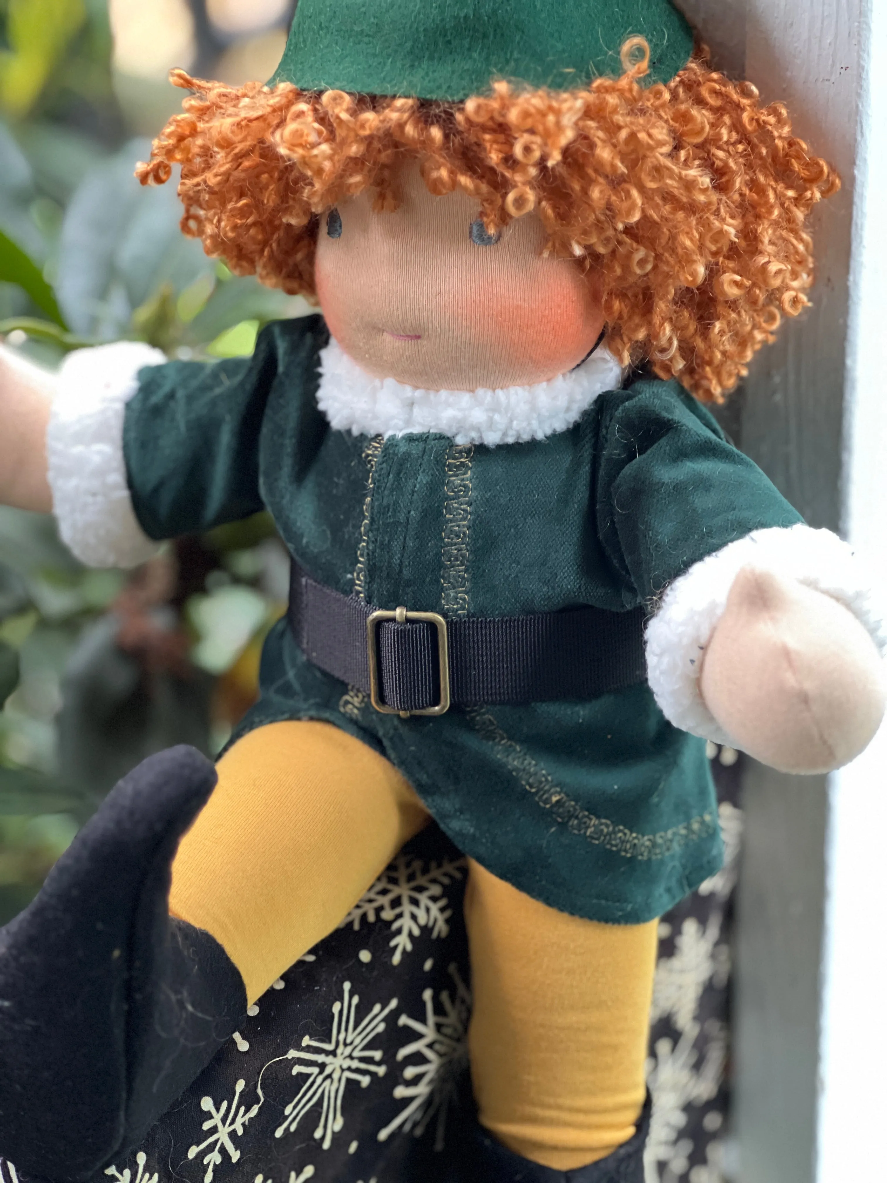 Special Edition Sitting Friend -  Elf 5