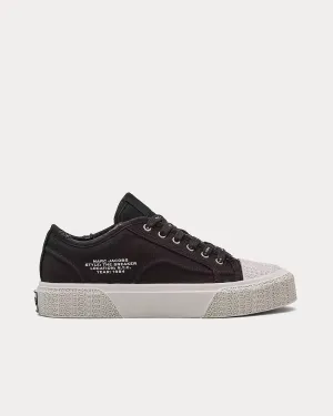 The Sneaker Black / White Low Top Sneakers
