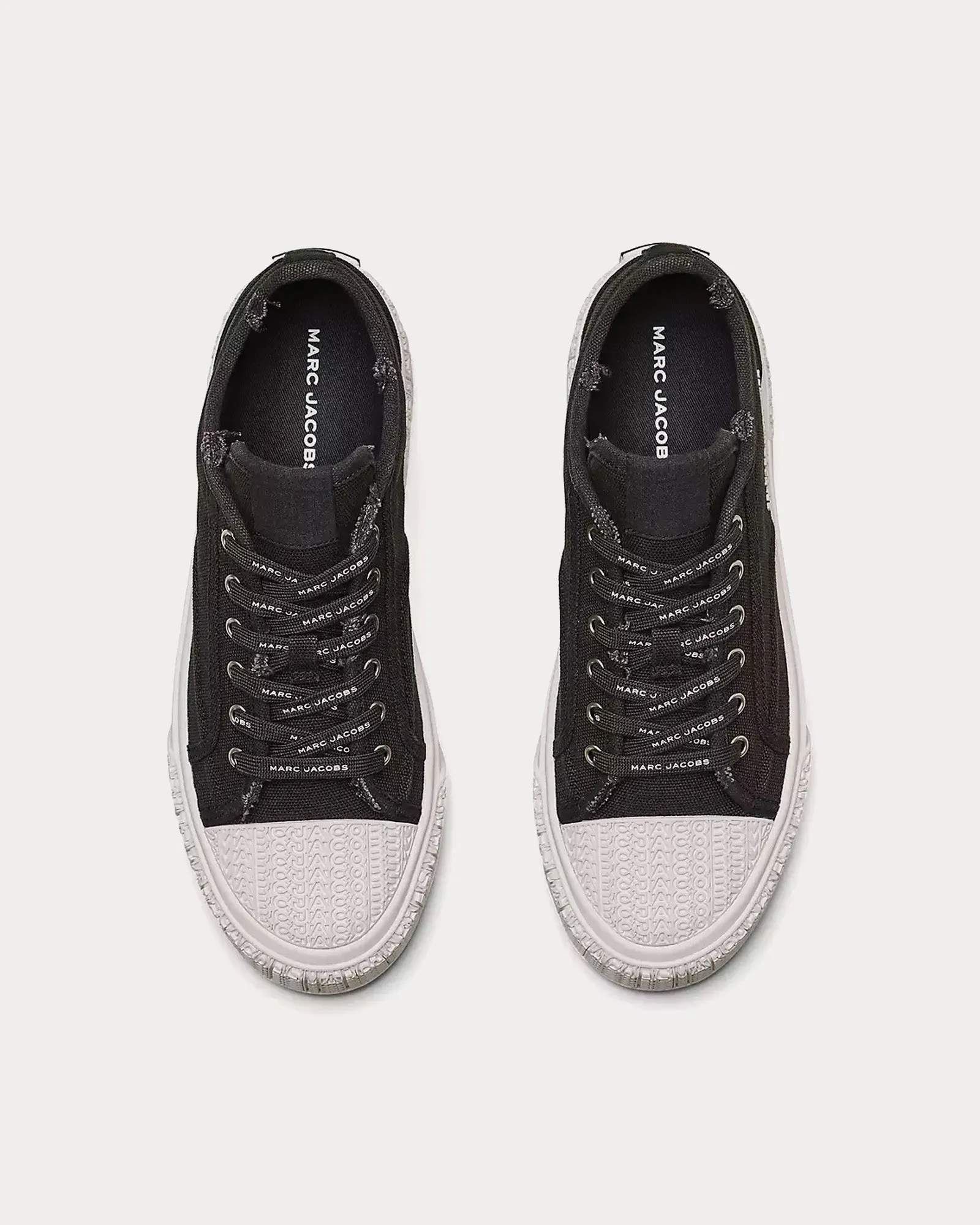 The Sneaker Black / White Low Top Sneakers