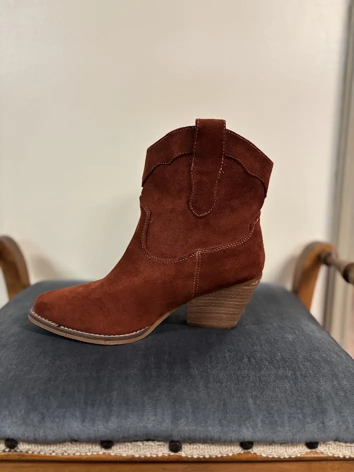 VERY G DEIDRA BOOTIE IN RUST- SALE ITEM