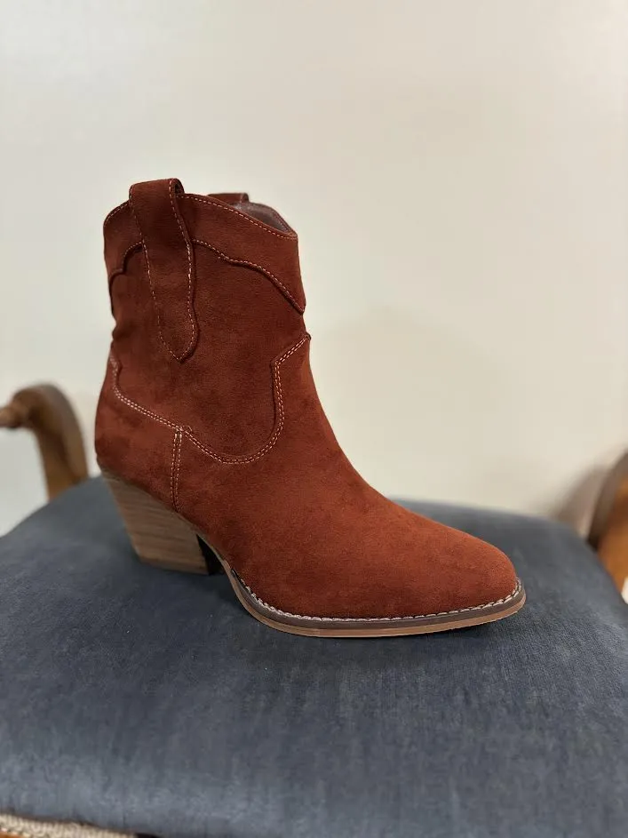 VERY G DEIDRA BOOTIE IN RUST- SALE ITEM