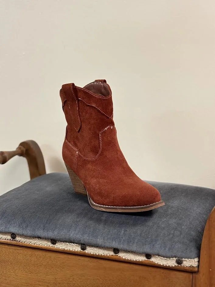 VERY G DEIDRA BOOTIE IN RUST- SALE ITEM