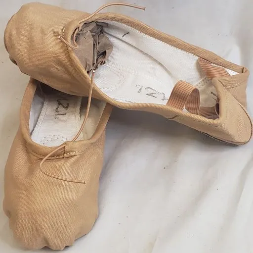 Wellesley -- Canvas Split Sole Ballet -- Flesh