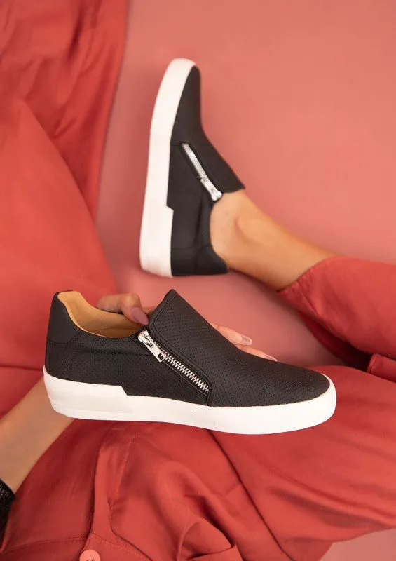 ZION  Canvas Sneakers